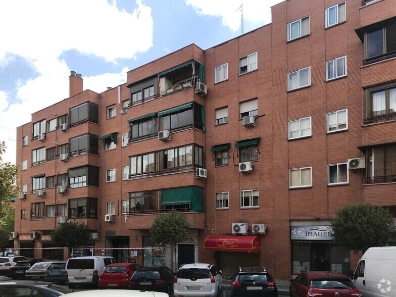 Edificio residencial en San Fernando de Henares, Madrid en venta - Foto del edificio - Imagen 2 de 2