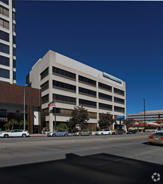 16601 Ventura Blvd, Encino, CA en alquiler - Foto del edificio - Imagen 3 de 3