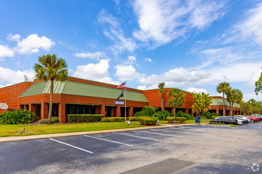 6301 Hazeltine National Dr, Orlando, FL en alquiler - Foto del edificio - Imagen 1 de 4