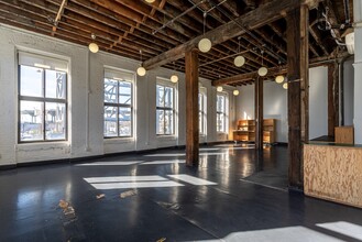 65 9th St, Brooklyn, NY en alquiler Foto del interior- Imagen 2 de 5