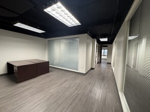 5757 W Century Blvd, Los Angeles, CA en alquiler Foto del edificio- Imagen 2 de 8