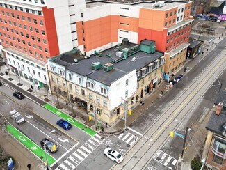 Más detalles de 66 Gerrard St E, Toronto, ON - Local en venta