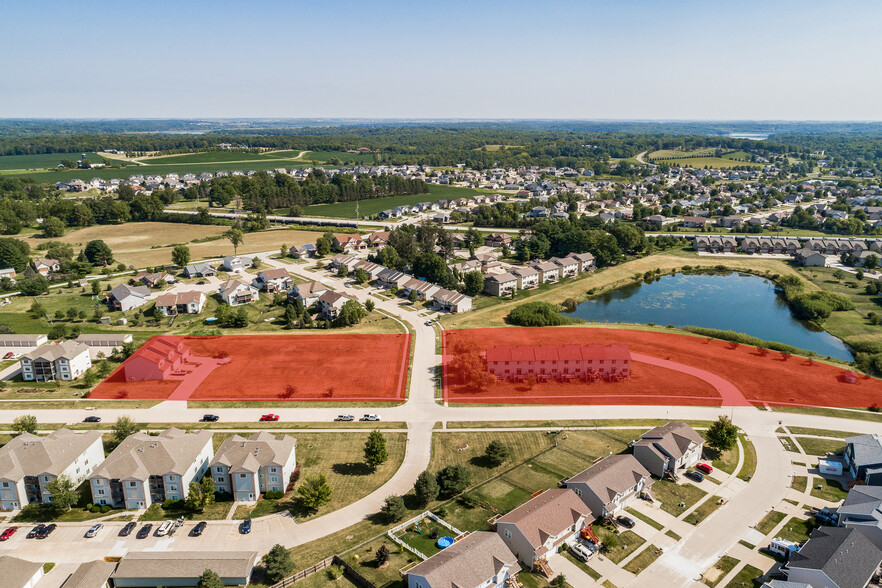 1591-1608 Ponds Edge Ct, North Liberty, IA en venta - Foto principal - Imagen 1 de 9