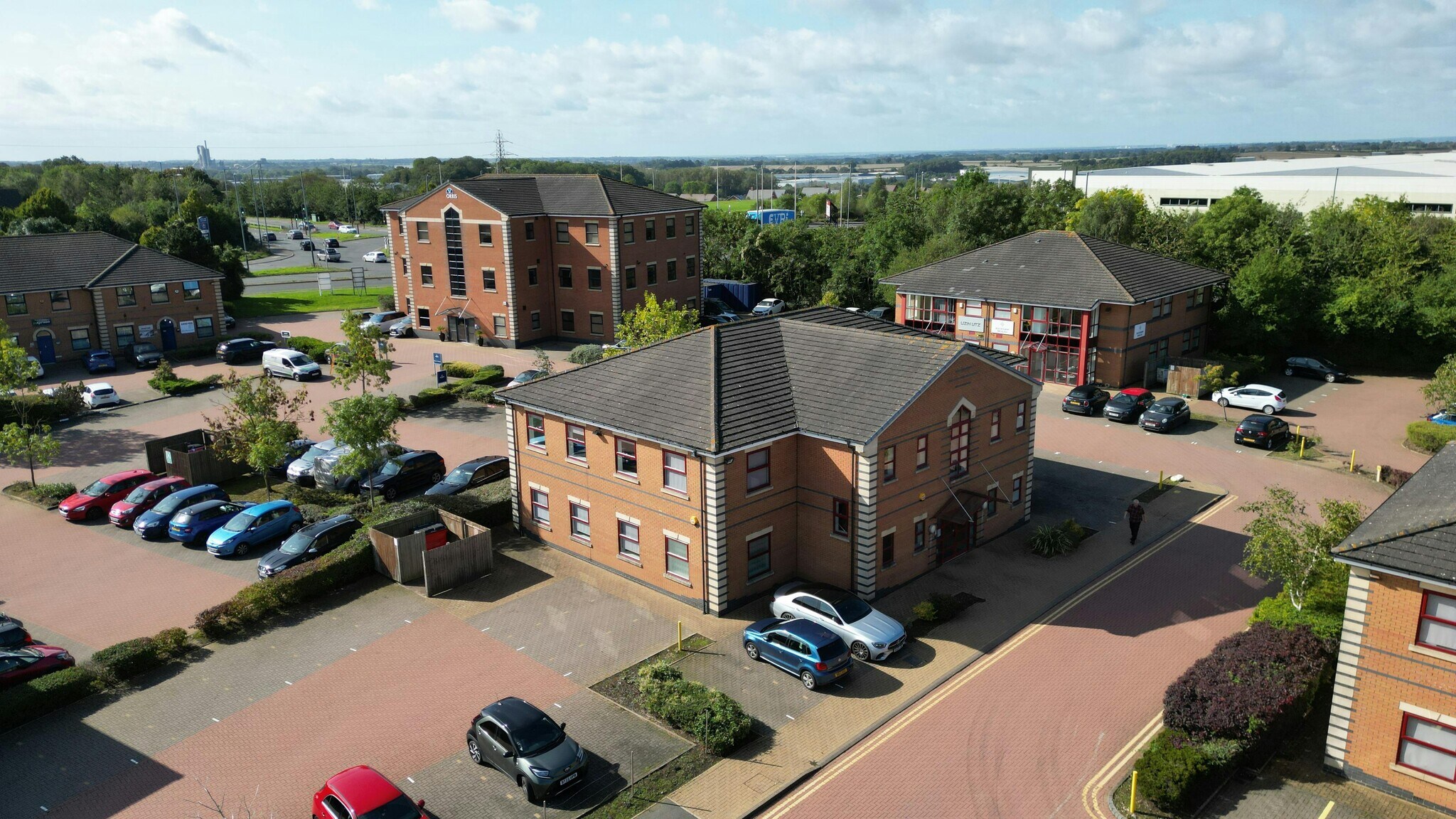 Castle Mound Way, Rugby en venta Foto del edificio- Imagen 1 de 21