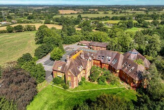 Más detalles de Furzehill, Wimborne - Oficina en venta