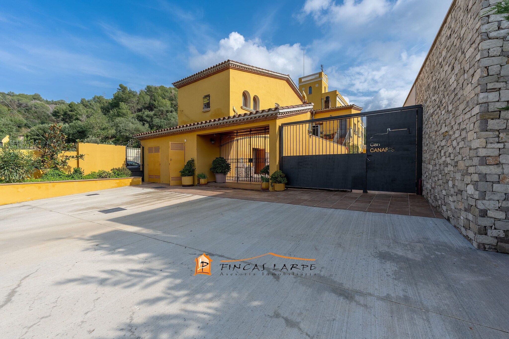 Local en Sant Feliu de Llobregat, Barcelona en alquiler Foto principal- Imagen 1 de 5