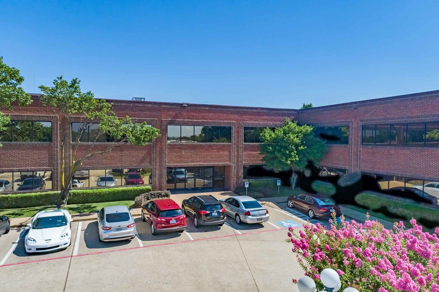 3740 N Josey Ln, Carrollton, TX en alquiler - Foto del edificio - Imagen 3 de 7