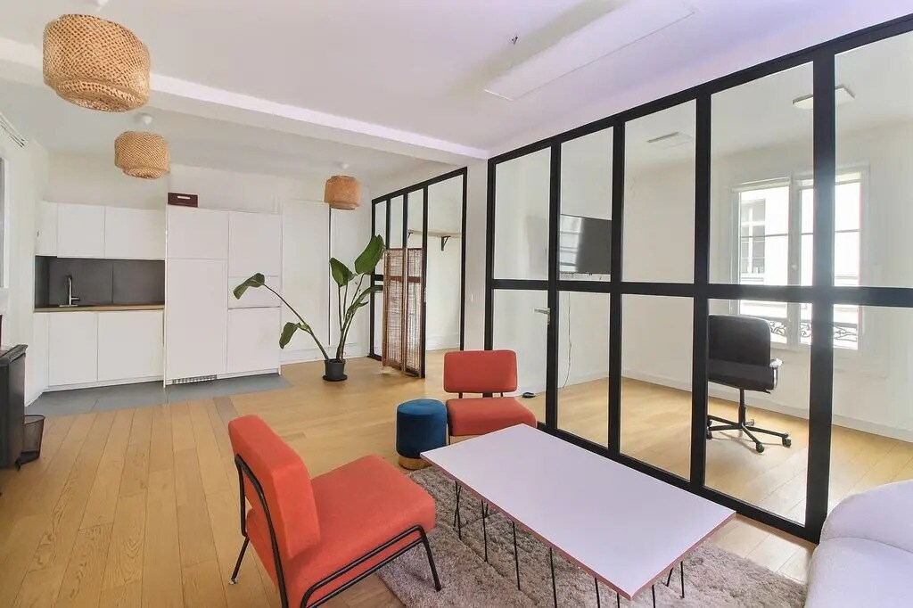 132 Rue Du Faubourg Saint-Denis, Paris en venta Foto del interior- Imagen 1 de 8