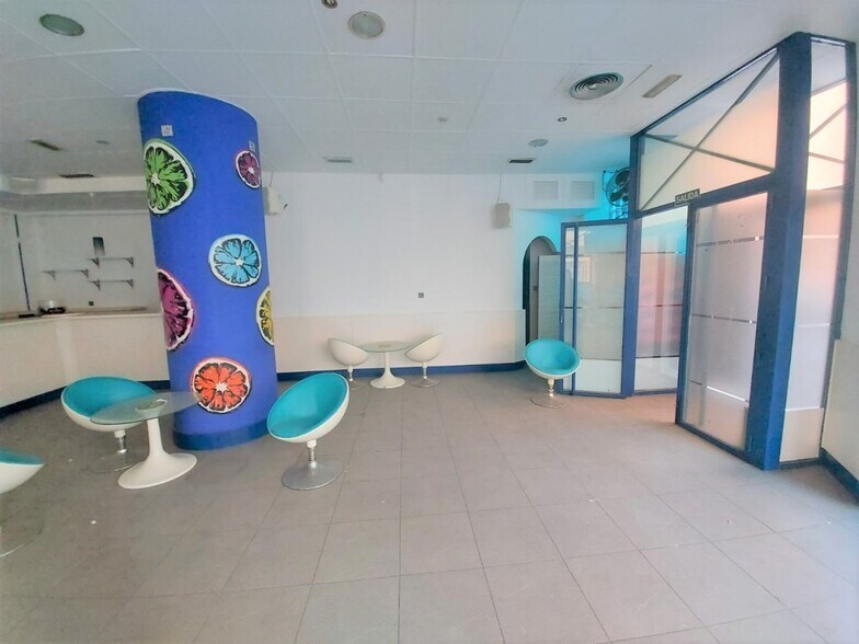 Local en El Ejido, Almería en venta - Foto del edificio - Imagen 2 de 11