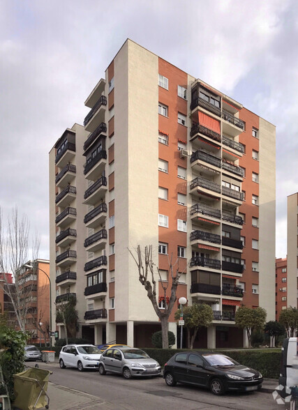 Calle los Yébenes, 84, Madrid, Madrid en alquiler - Foto del edificio - Imagen 2 de 2