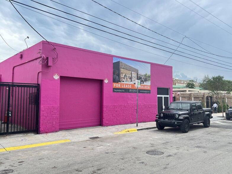 320-380 NW 26th St, Miami, FL en alquiler - Foto del edificio - Imagen 2 de 6