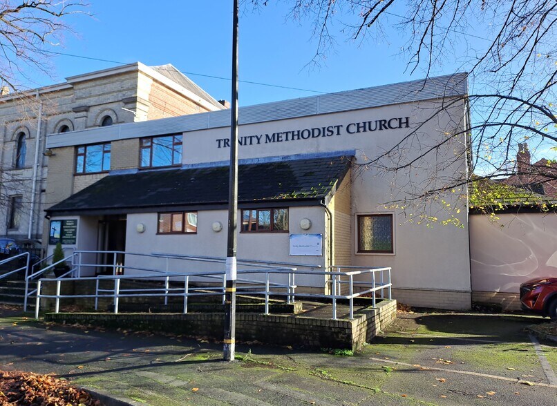 114 Northenden Rd, Sale en venta - Foto principal - Imagen 1 de 4