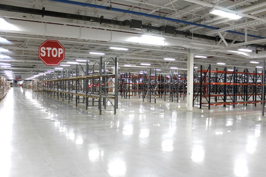 1001 Industrial Park Dr, Clinton, MS en alquiler - Foto del interior - Imagen 2 de 26