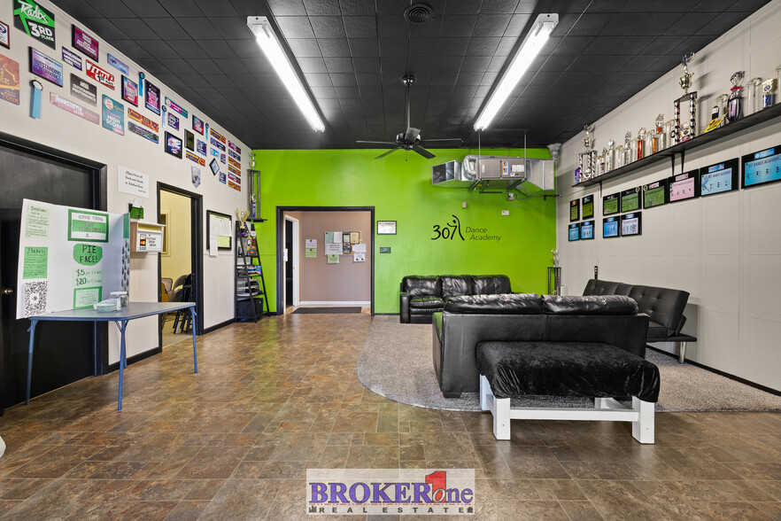 225 N Wolcott St, Casper, WY en venta - Foto del interior - Imagen 2 de 49