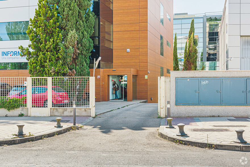 Calle Francisco Gervás, 9, Alcobendas, Madrid en alquiler - Foto del edificio - Imagen 3 de 20