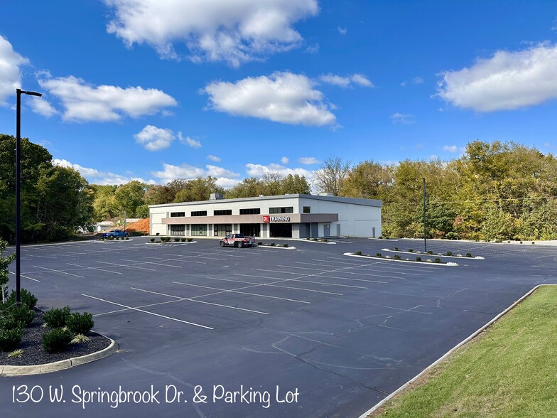 130 W Springbrook Dr, Johnson City, TN en alquiler - Foto del edificio - Imagen 1 de 6