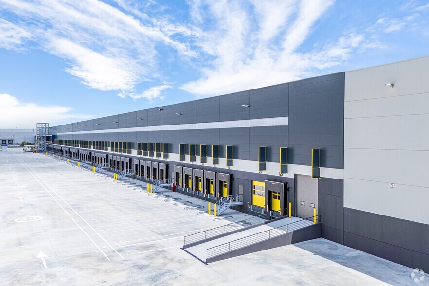 Avenida Hontalva, 3(A), Illescas, Toledo en alquiler - Foto del edificio - Imagen 3 de 11