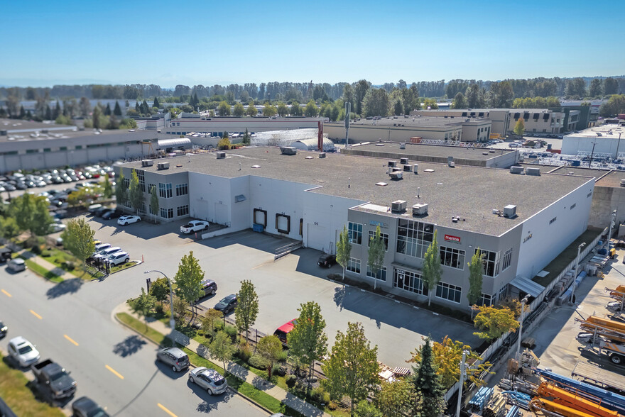 1658 Industrial Ave, Port Coquitlam, BC en venta - Foto del edificio - Imagen 2 de 12