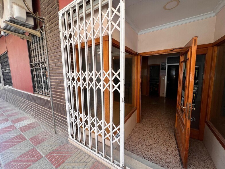 Local en Benifaió en venta - Foto del edificio - Imagen 3 de 21