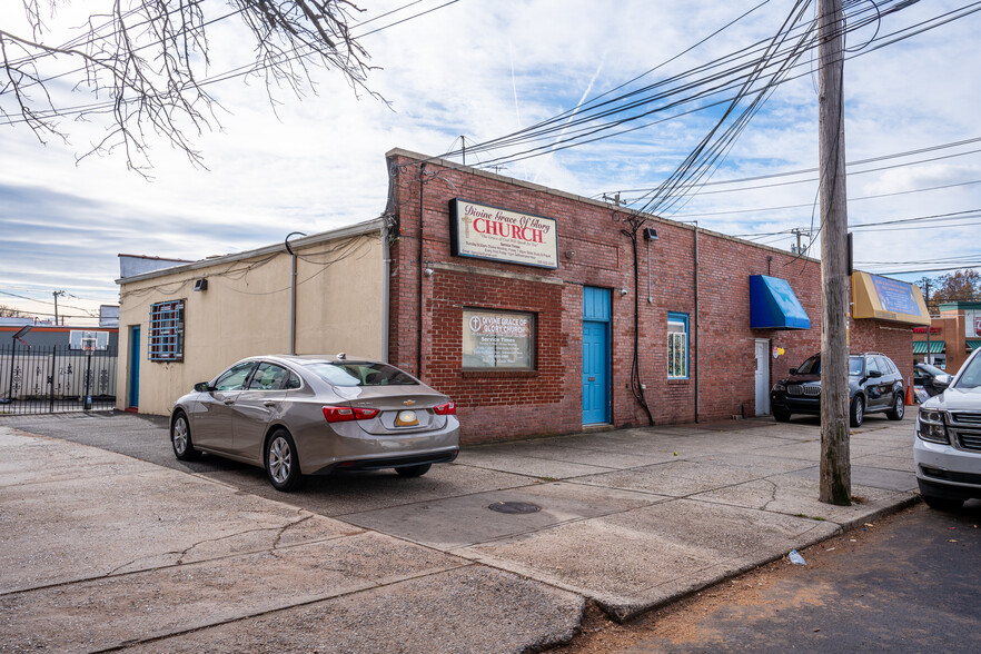 1951-1953 Grand Ave, Baldwin, NY en venta - Foto del edificio - Imagen 3 de 5