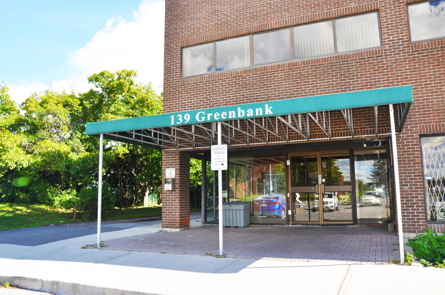 139 Greenbank Rd, Ottawa, ON en alquiler - Foto del edificio - Imagen 1 de 2