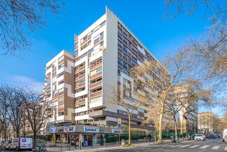 Más detalles de 27-31 Rue De Fontarabie, Paris - Edificio residencial en venta