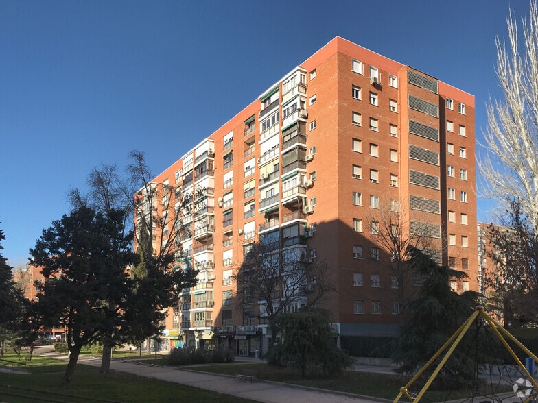 Calle de Castrillo de Aza, 15, Madrid, Madrid en alquiler - Foto del edificio - Imagen 1 de 2