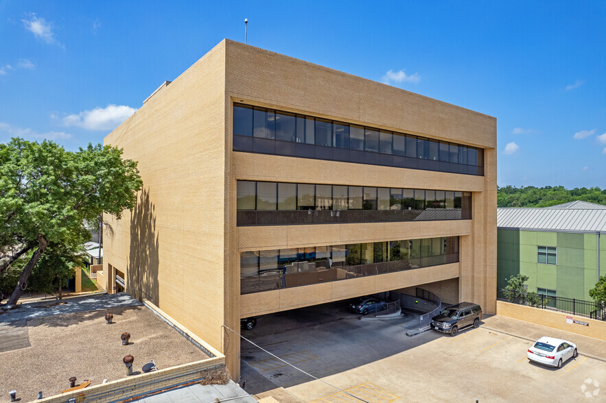 1305 W 34th St, Austin, TX en alquiler - Foto del edificio - Imagen 1 de 22