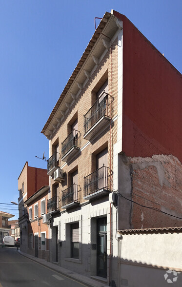 Calle Santísima Trinidad, 2, Fuensalida, Toledo en venta - Foto del edificio - Imagen 2 de 2