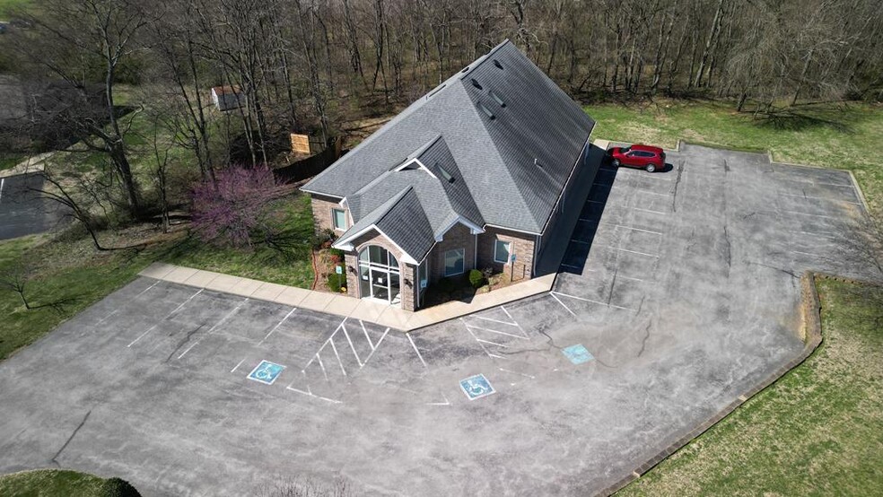 315 Cool Water Ct, Hopkinsville, KY en venta - Foto del edificio - Imagen 3 de 31