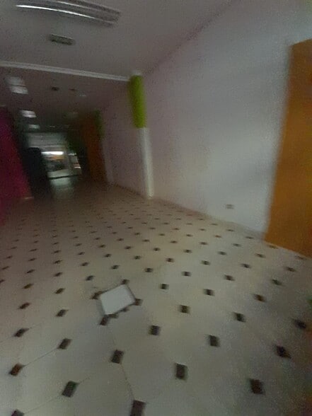 Local en Cáceres en venta - Foto del edificio - Imagen 3 de 14