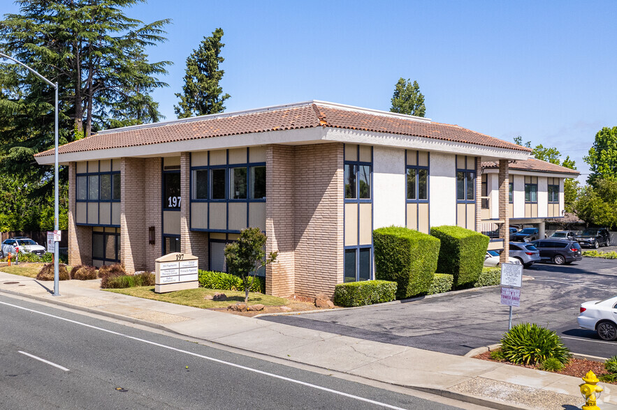 197 E Hamilton Ave, Campbell, CA en alquiler - Foto del edificio - Imagen 1 de 7