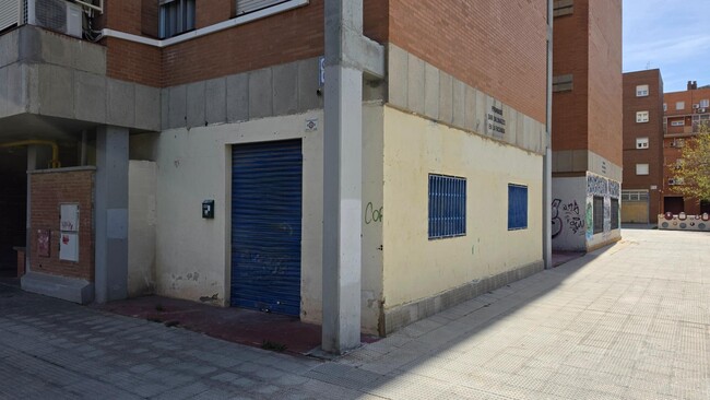 Más detalles de Plaza Ortilla, 8, Zaragoza - Local en venta