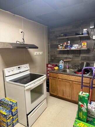 Más detalles de 2218 Brown St, Brownwood, TX - Flex en venta