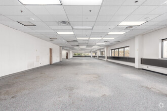 1000 Stewart Ave, Glen Burnie, MD en alquiler Foto del interior- Imagen 2 de 4