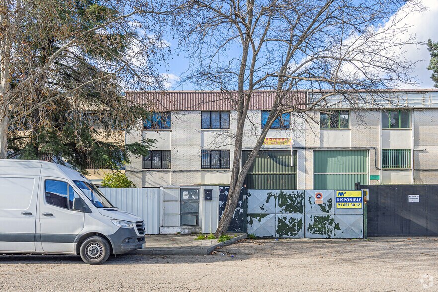 Nave en San Fernando de Henares, Madrid en venta - Foto principal - Imagen 1 de 1