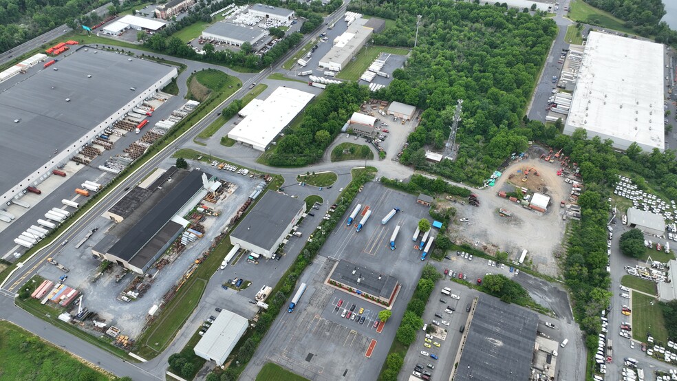 Tracy Ln, Bethlehem, PA en alquiler - Foto del edificio - Imagen 2 de 12