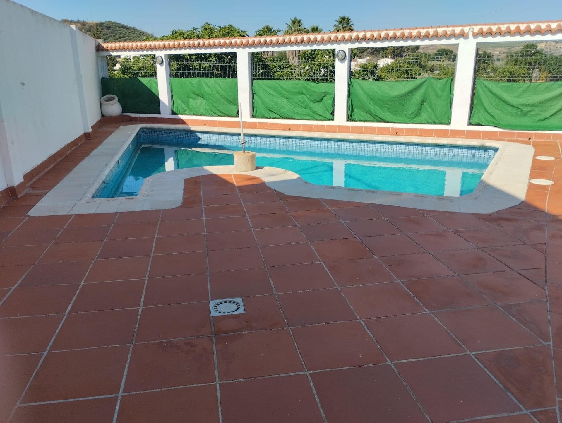 Calle del Cerro Cuencas, 43, Puente Genil, Córdoba en venta Foto del edificio- Imagen 1 de 14