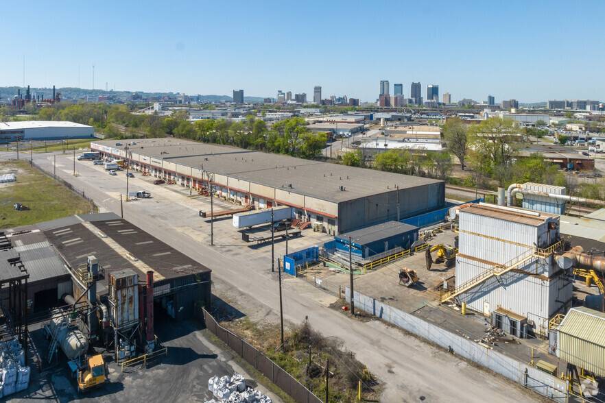 3230 Messer Airport Hwy, Birmingham, AL en alquiler - Foto del edificio - Imagen 2 de 5