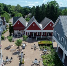 500 Clock Tower Commons, Brewster, NY en alquiler Foto del edificio- Imagen 2 de 2