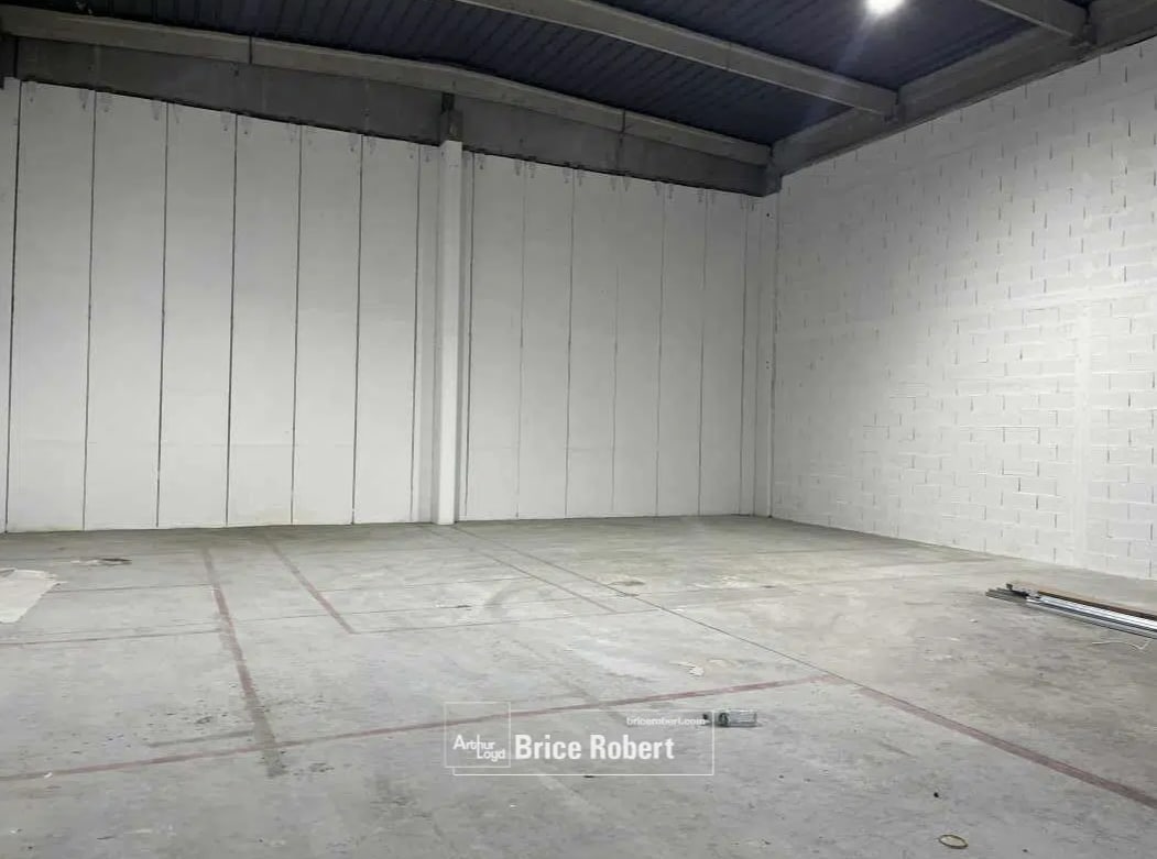 Saint-Priest, RHO 69800 - Unidad 1 - - Foto del interior - Image 1 of 5