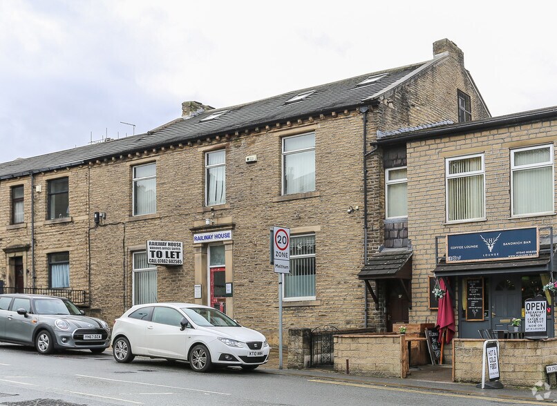 Station St, Holmfirth en venta - Foto del edificio - Imagen 2 de 2
