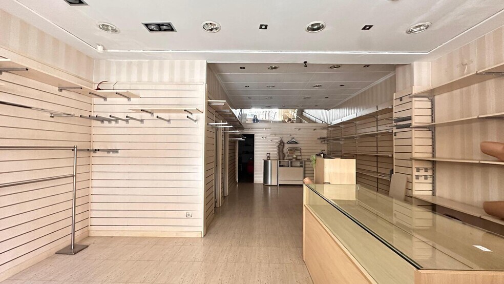 Local en Carlet en venta - Foto del edificio - Imagen 2 de 16