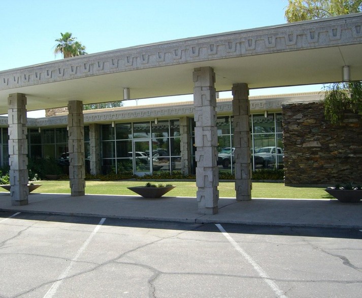 201 W Indian School Rd, Phoenix, AZ en alquiler - Foto del edificio - Imagen 3 de 15