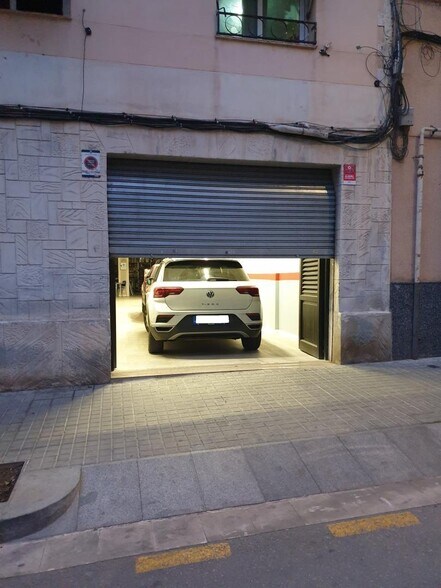 Edificio residencial en Esplugues de Llobregat, Barcelona en venta - Foto del edificio - Imagen 2 de 3