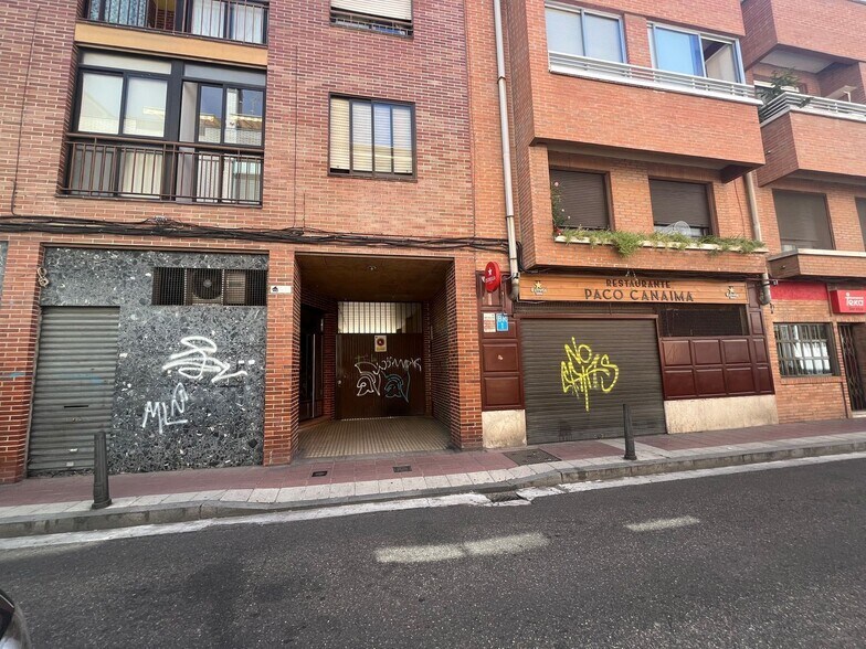 Calle de San José de Calasanz, 59, Valladolid, Valladolid en alquiler - Foto del edificio - Imagen 1 de 34