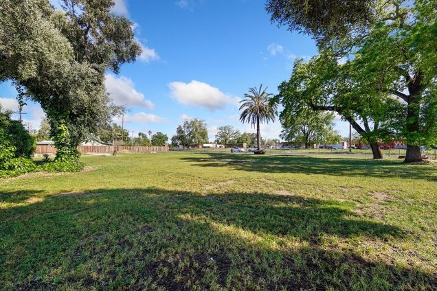 1223 Armfield Ave, Woodland, CA en venta - Otros - Imagen 1 de 5