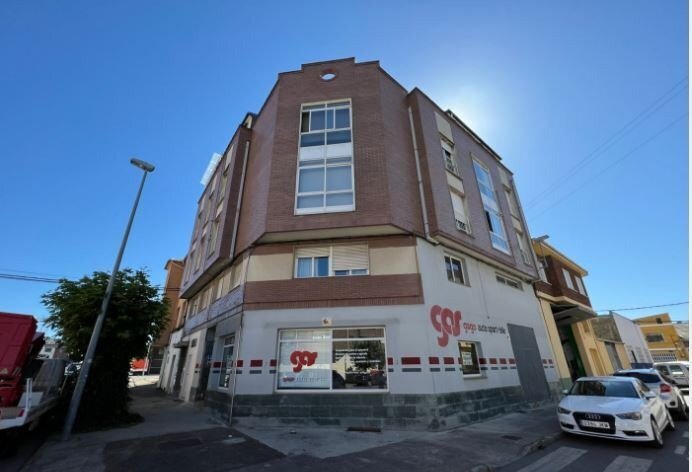 Local en Ponferrada, León en venta - Foto del edificio - Imagen 1 de 6