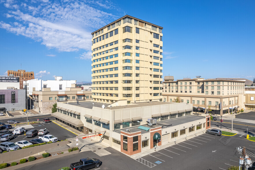 402 E Yakima Ave, Yakima, WA en alquiler - Foto del edificio - Imagen 2 de 7