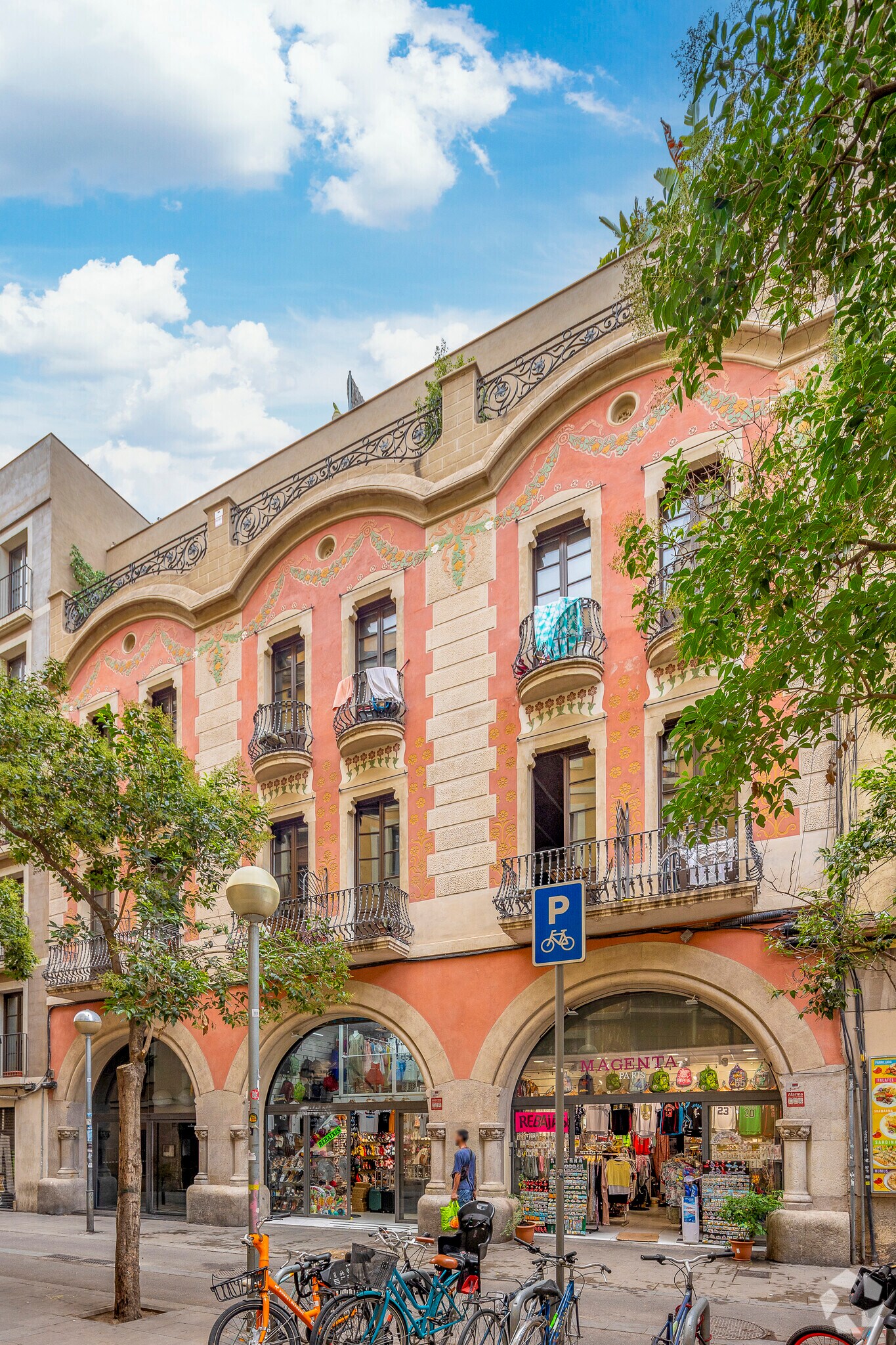 Edificio residencial en Barcelona, Barcelona en venta Foto principal- Imagen 1 de 1